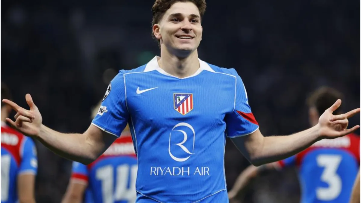 El Barça recibe la notificación de la RFEF y la FIFA de la denuncia del Atlético en el caso Julián Álvarez - MARCA